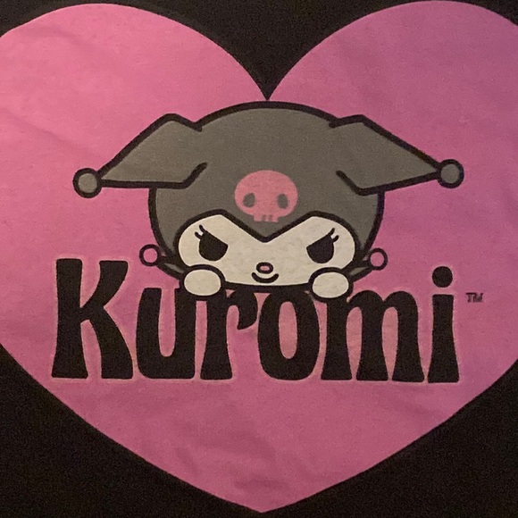 SANRIO KUROMI graphic cropped Tee - Picture 3 of 3